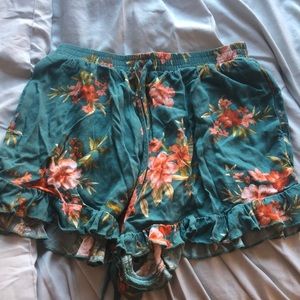 American Eagle flowy shorts